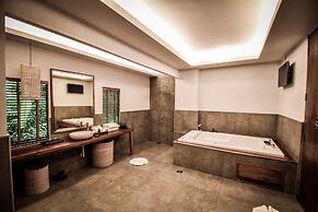 The Nine Thipthara Klongson Resort