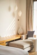 Thousand Cranes Sanya Yazhou Bay Int'l Exchange Centre