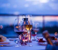 Thousand Cranes Sanya Yazhou Bay Int'l Exchange Centre