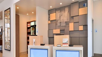 Holiday Inn Express & Suites Southgate - Detroit Area by IHG