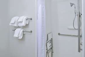 Holiday Inn Express & Suites Southgate - Detroit Area by IHG