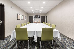 Holiday Inn Express & Suites Rapid City - Rushmore South by IHG