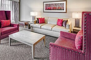 Black Fox Lodge Pigeon Forge, Tapestry Collection by Hilton