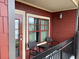 Black Fox Lodge Pigeon Forge, Tapestry Collection by Hilton