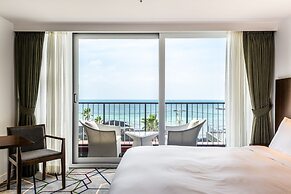 Augila Hotel Jeju Oceano Suites