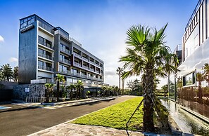 Augila Hotel Jeju Oceano Suites