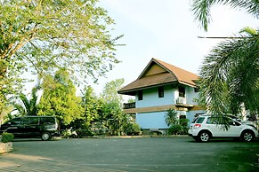 Baanrimnam Resort Trat