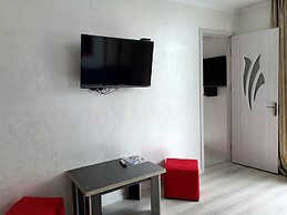 Rock Hotel First Line