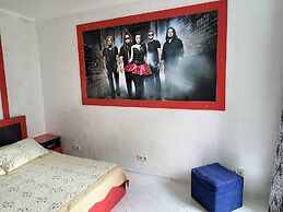 Rock Hotel First Line