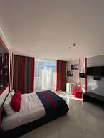 Rock Hotel First Line