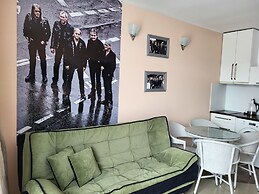 Rock Hotel First Line