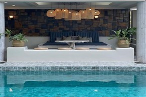 Garden Paradise Hotel & Serviced Apartment