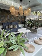 Garden Paradise Hotel & Serviced Apartment