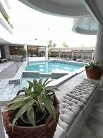 Garden Paradise Hotel & Serviced Apartment