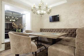 Mikhail Strogov Hotel