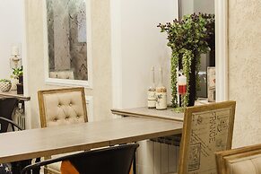 Mikhail Strogov Hotel