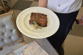 Mikhail Strogov Hotel