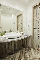 Mikhail Strogov Hotel