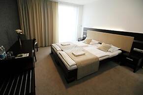 Hotel Dolphin
