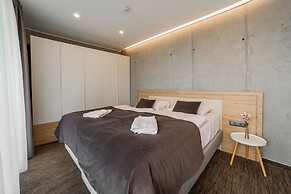 Hotel Dolphin