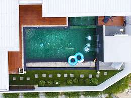 Jira Pool Villa