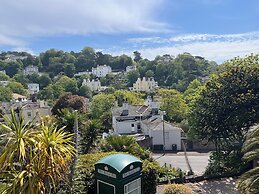 The Robin Hill Hotel