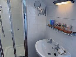 The Robin Hill Hotel