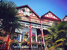 The Robin Hill Hotel