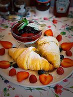 The Robin Hill Hotel