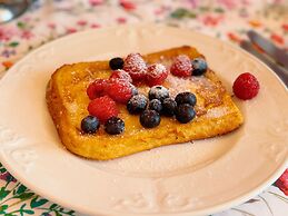 The Robin Hill Hotel