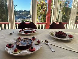 The Robin Hill Hotel