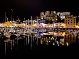 The Robin Hill Hotel