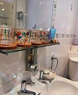 The Robin Hill Hotel