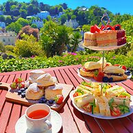 The Robin Hill Hotel