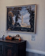 The Robin Hill Hotel