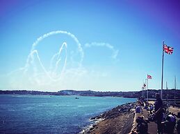 The Robin Hill Hotel