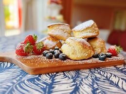 The Robin Hill Hotel