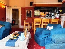 The Robin Hill Hotel