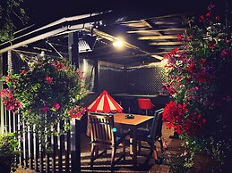 The Robin Hill Hotel