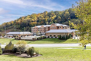 Best Western Plus Franciscan Square Inn and Suites