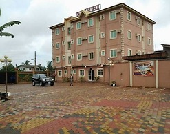 Keviz Hotel