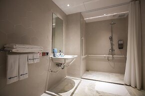 Airline Inn - Kaohsiung Station