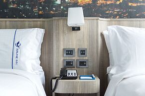 Airline Inn - Kaohsiung Station