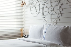 Airline Inn - Kaohsiung Station