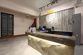 SPOT ON 89795 The Space Inn