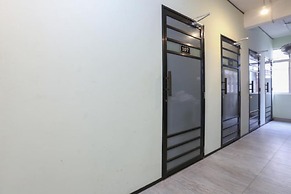 SPOT ON 89795 The Space Inn