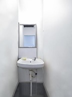 SPOT ON 89795 The Space Inn