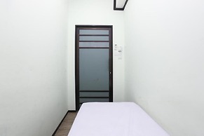 SPOT ON 89795 The Space Inn