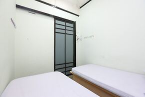 SPOT ON 89795 The Space Inn