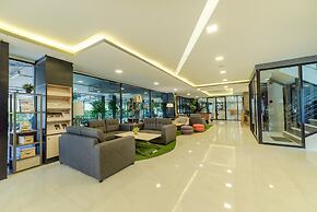 Pause and Play Hotel